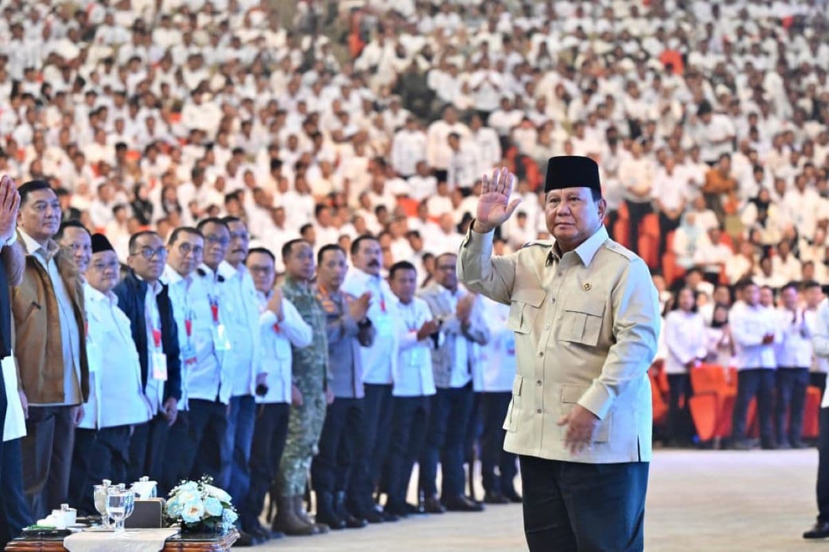 Di Hadapan Belasan Ribu Pelaksana MBG, Prabowo: Kepentingan Rakyat di Atas Semua Kepentingan